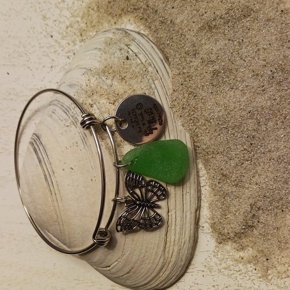Handmade Stainless Steel Adjustable Seaglass Bracelet with Butterfly Charm - Picture 1 of 2